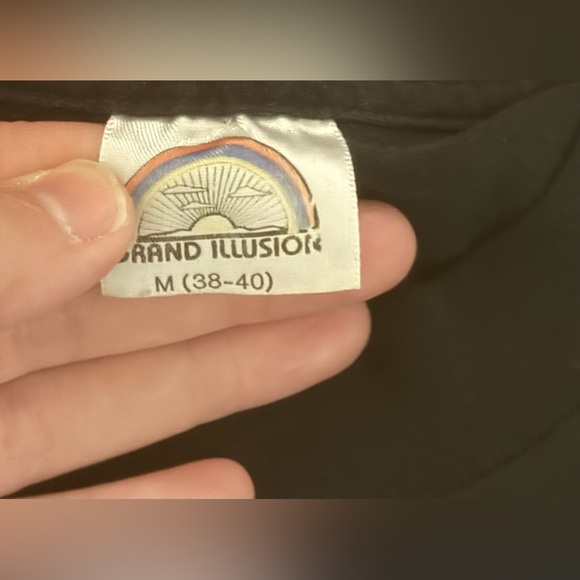 EUC Grand Illusion Black Single Stitch Vintage Guitar Graphic Tee size medium - Picture 5 of 5